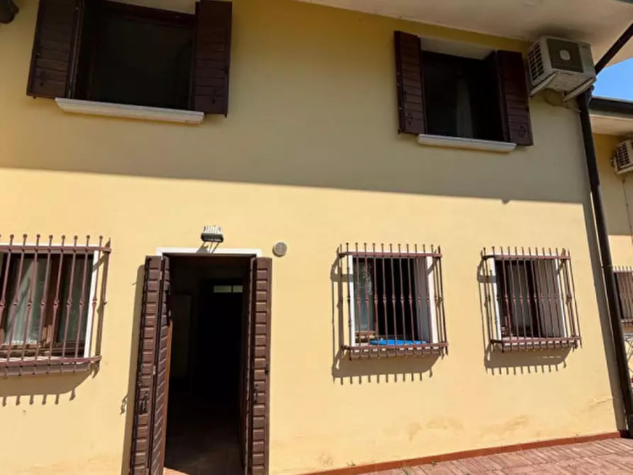 Immagine 40 di Casa bifamiliare in vendita  in Via Giuseppe Garibaldi a Brugnera