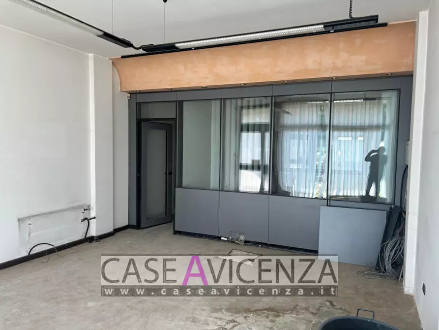 Immagine 19 di Negozio in vendita  in Via Roma a Grisignano Di Zocco