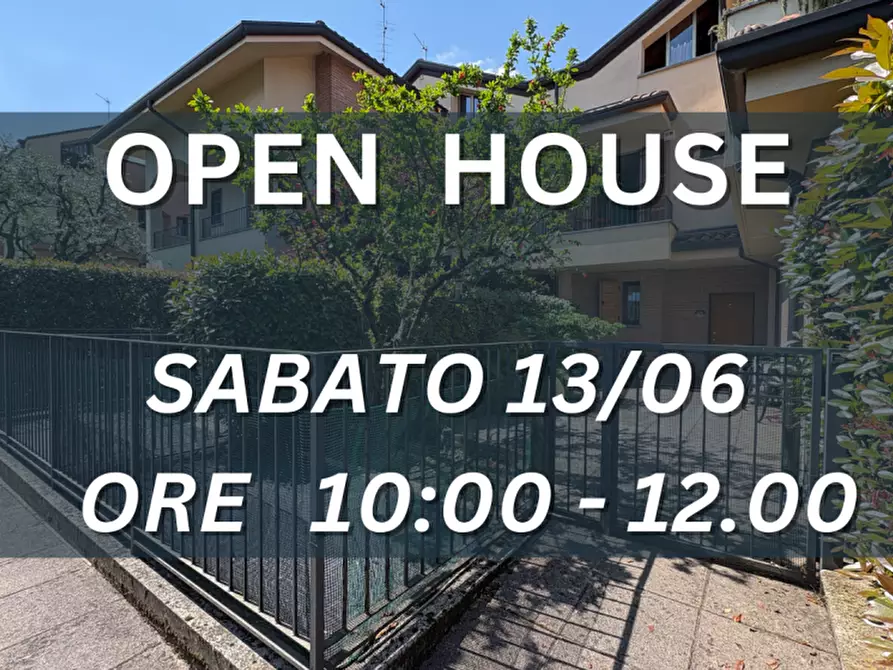 Immagine 1 di Villa in vendita  in Via Mazzini 77 a Biassono