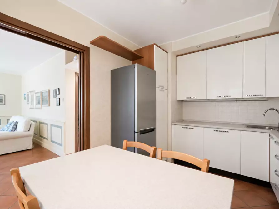 Immagine 11 di Villa in vendita  in Via Mazzini 77 a Biassono