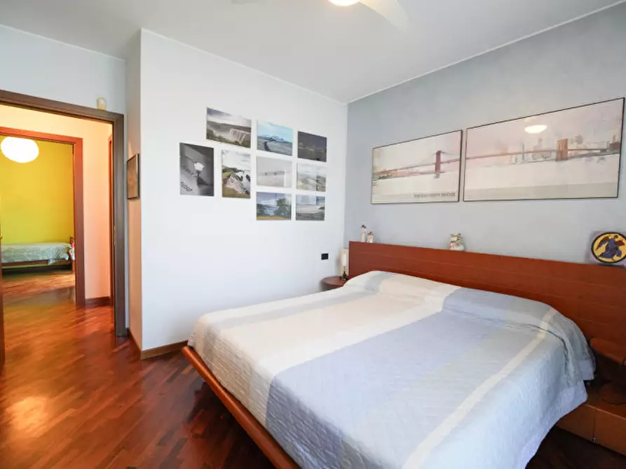 Immagine 21 di Villa in vendita  in Via Mazzini 77 a Biassono