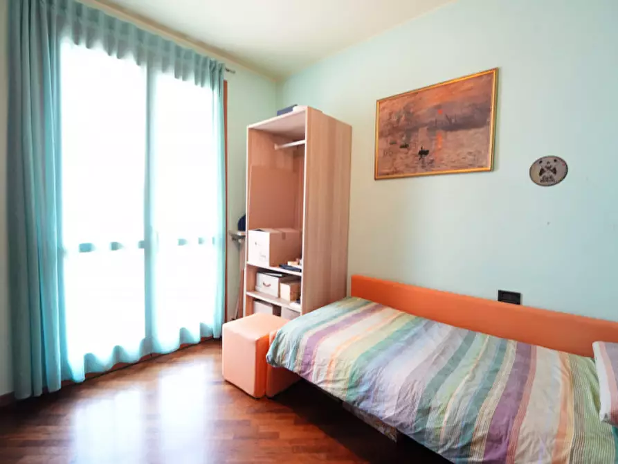 Immagine 24 di Villa in vendita  in Via Mazzini 77 a Biassono