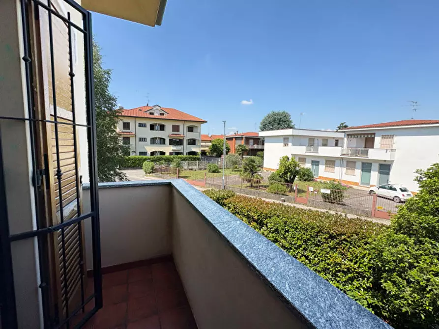 Immagine 40 di Villa in vendita  in Via Mazzini 77 a Biassono