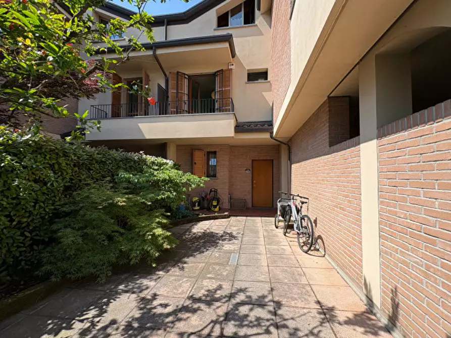 Immagine 57 di Villa in vendita  in Via Mazzini 77 a Biassono