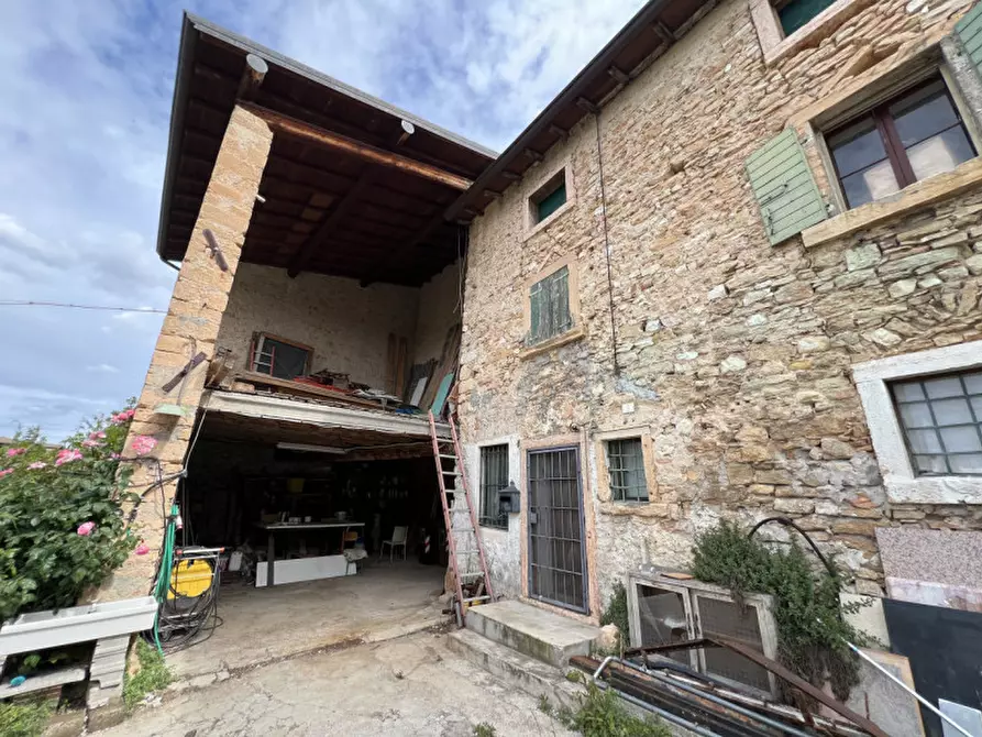 Immagine 2 di Rustico / casale in vendita  in via Cortivi 9 a Grezzana