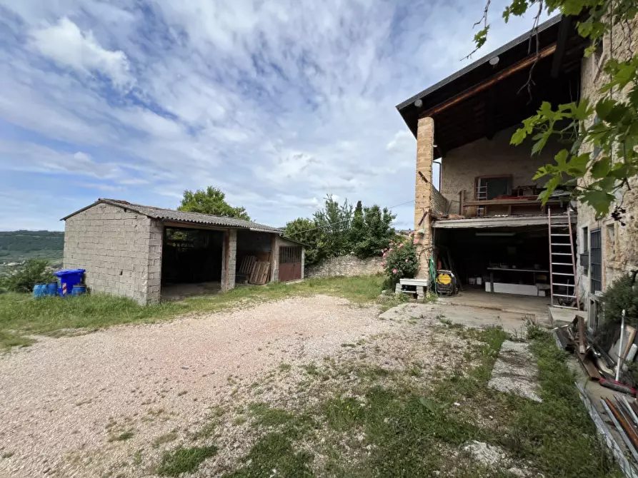 Immagine 3 di Rustico / casale in vendita  in via Cortivi 9 a Grezzana