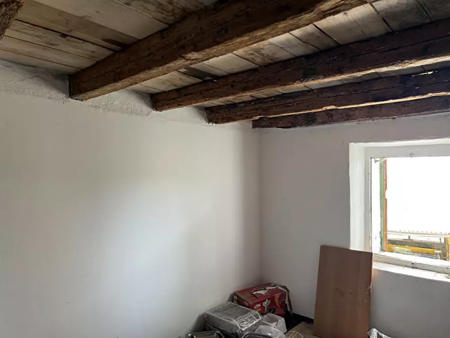 Immagine 8 di Rustico / casale in vendita  in via Cortivi 9 a Grezzana