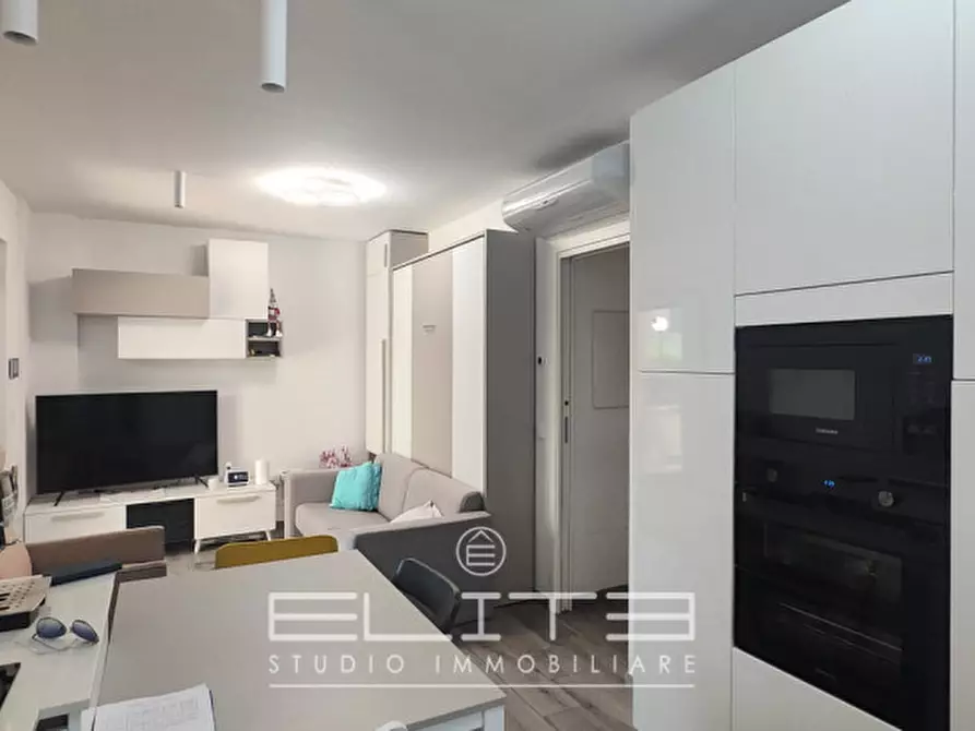 Immagine 6 di Appartamento in vendita  in VIA DEL CONERO a Numana