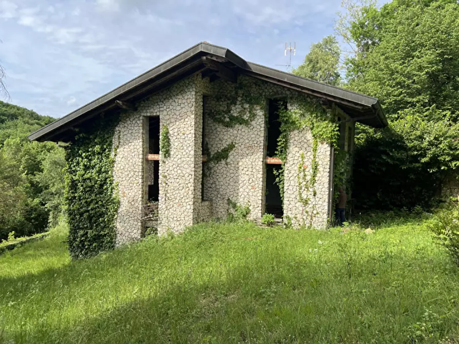 Immagine 1 di Casa bifamiliare in vendita  in via Pozze a Negrar di Valpolicella