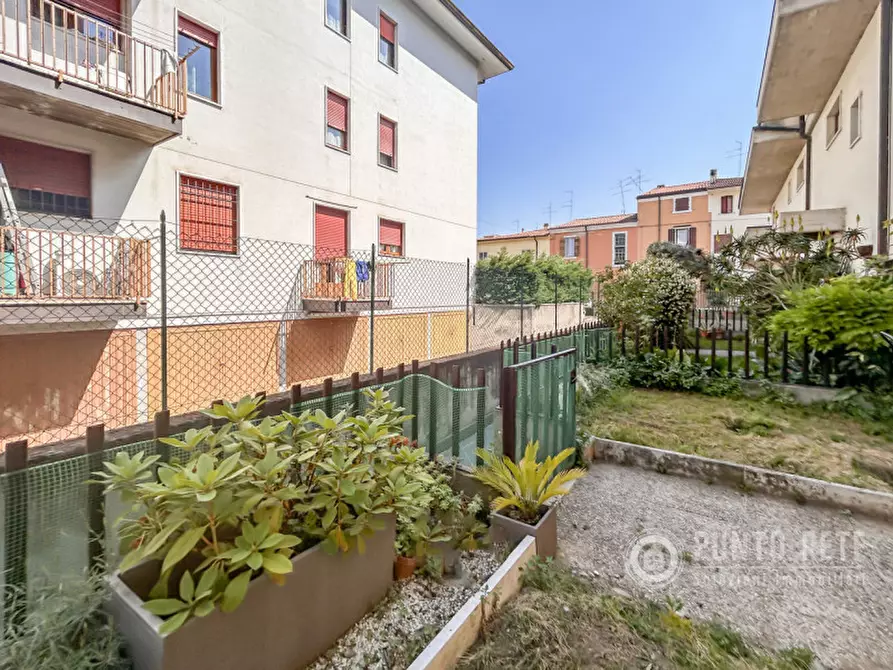 Immagine 38 di Villetta a schiera in vendita  in Via Lanaroli a Verona