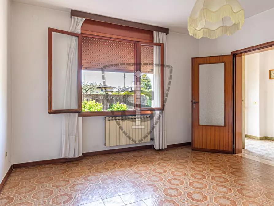 Immagine 2 di Casa indipendente in vendita  in Tezze sul Brenta, Via G. Mazzini 16 a Tezze Sul Brenta