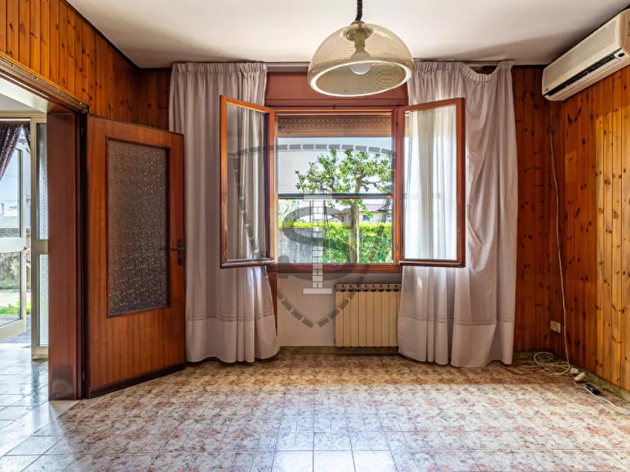 Immagine 10 di Casa indipendente in vendita  in Tezze sul Brenta, Via G. Mazzini 16 a Tezze Sul Brenta