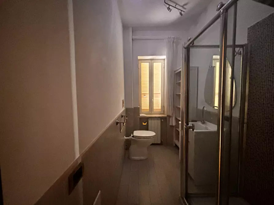 Immagine 8 di Appartamento in vendita  in via del nuoto n°2 a Torre Del Greco
