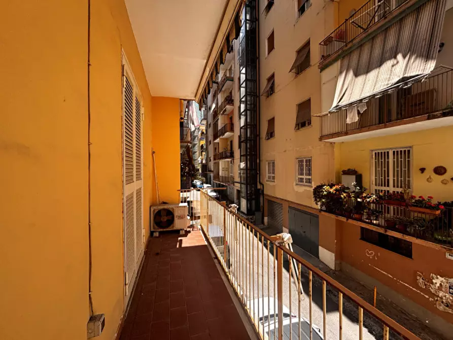 Immagine 9 di Appartamento in vendita  in via del nuoto n°2 a Torre Del Greco