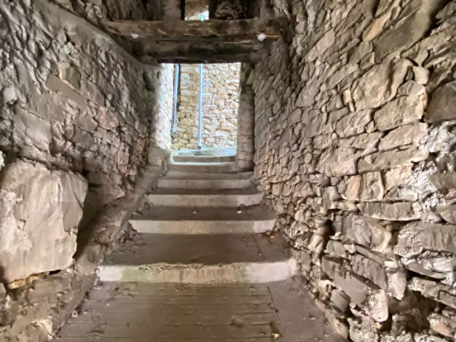 Immagine 11 di Appartamento in vendita  in via dell'oratorio caravonica a Caravonica