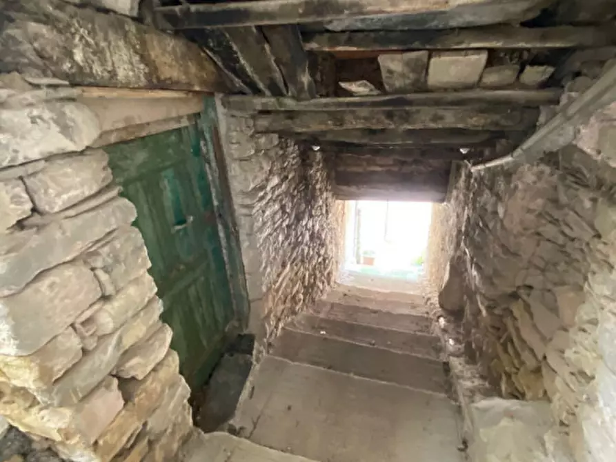 Immagine 12 di Appartamento in vendita  in via dell'oratorio caravonica a Caravonica