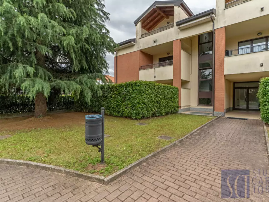 Immagine 1 di Appartamento in vendita  in VIA LUIGI ZERBI, 19 a Cerro Maggiore