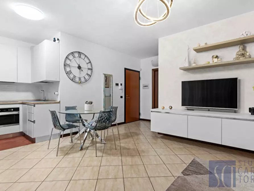 Immagine 5 di Appartamento in vendita  in VIA LUIGI ZERBI, 19 a Cerro Maggiore
