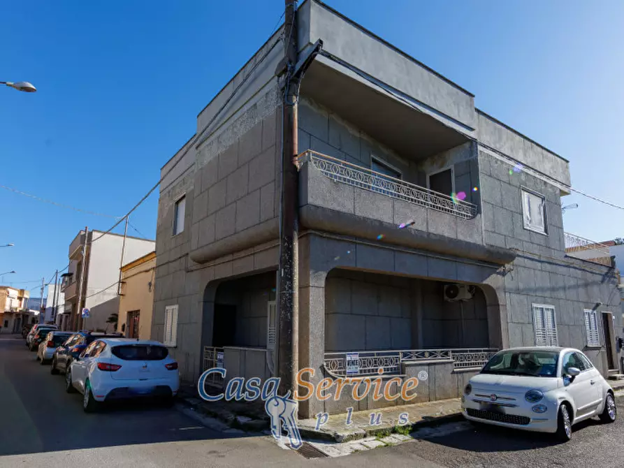 Immagine 1 di Casa indipendente in vendita  in Via Pinto a Alezio