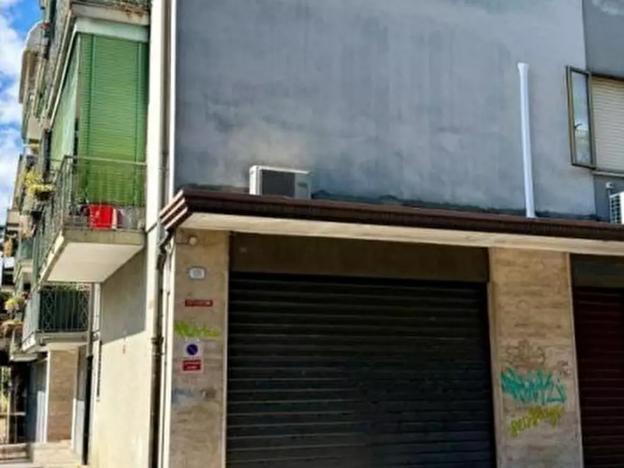 Immagine 2 di Negozio in vendita  in Via Luigi Pierobon a Padova
