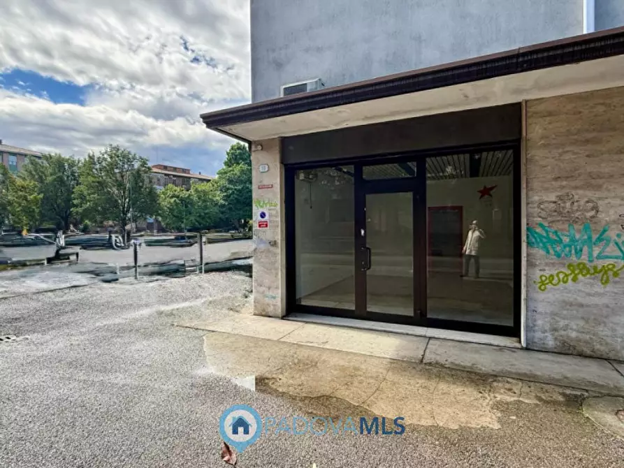 Immagine 6 di Negozio in vendita  in Via Luigi Pierobon a Padova