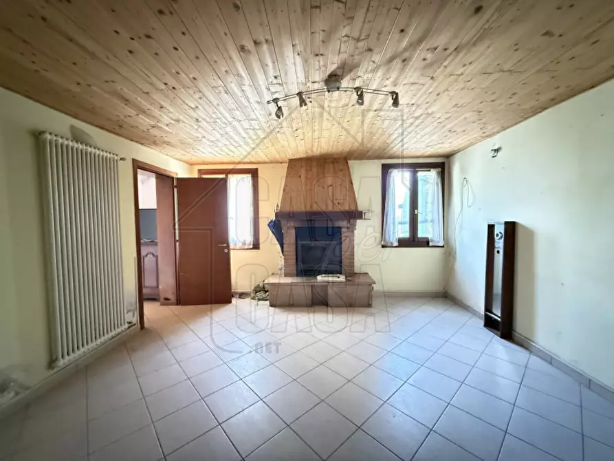 Immagine 1 di Casa indipendente in vendita  in Via Garzaretta a Borgo Veneto