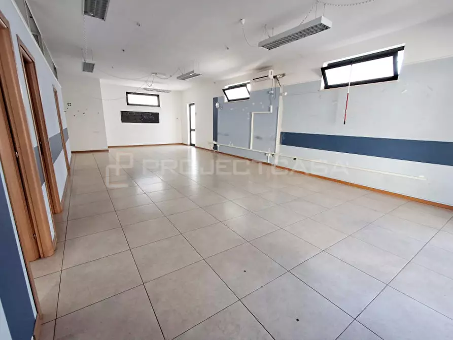 Immagine 3 di Ufficio in affitto  in Via Nicola Ferramosca a Maglie