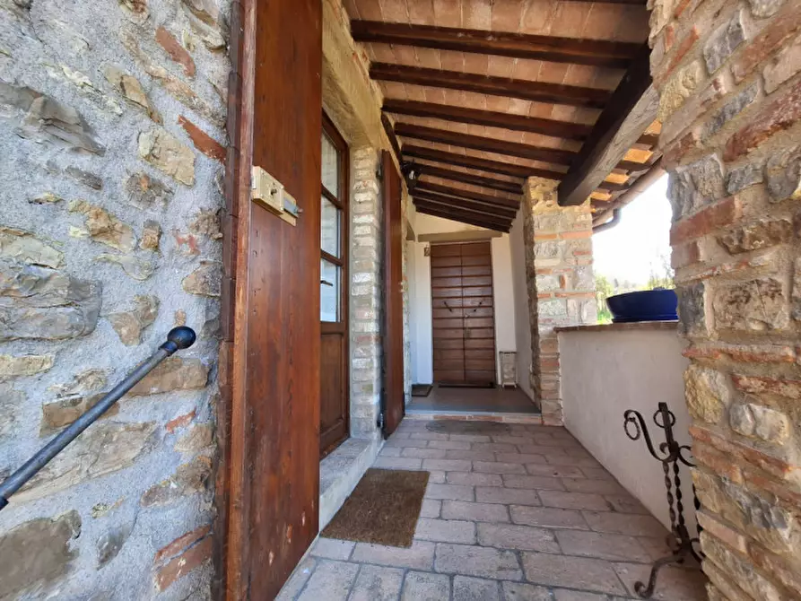 Immagine 6 di Rustico / casale in vendita  a Passignano Sul Trasimeno