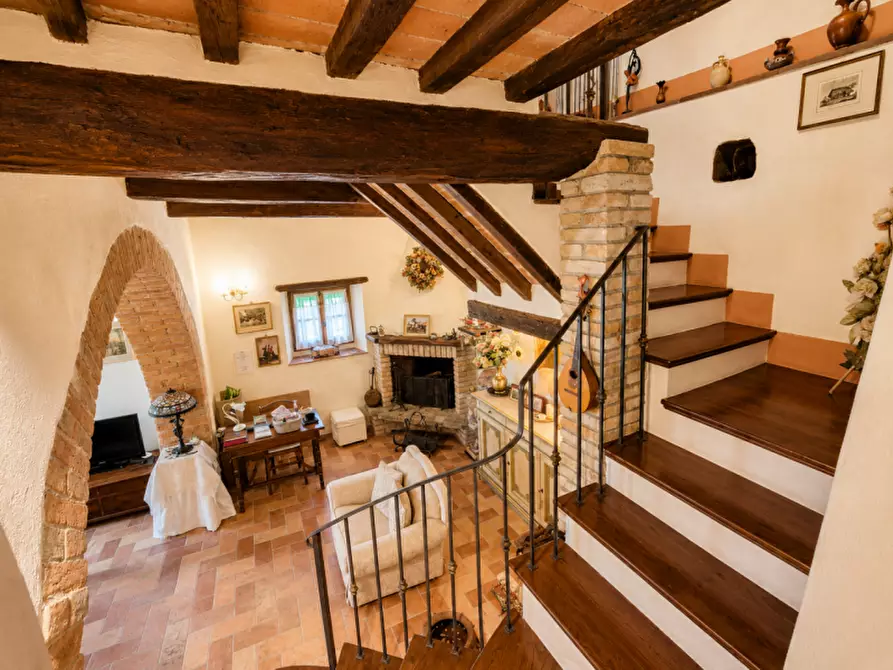Immagine 9 di Rustico / casale in vendita  a Passignano Sul Trasimeno