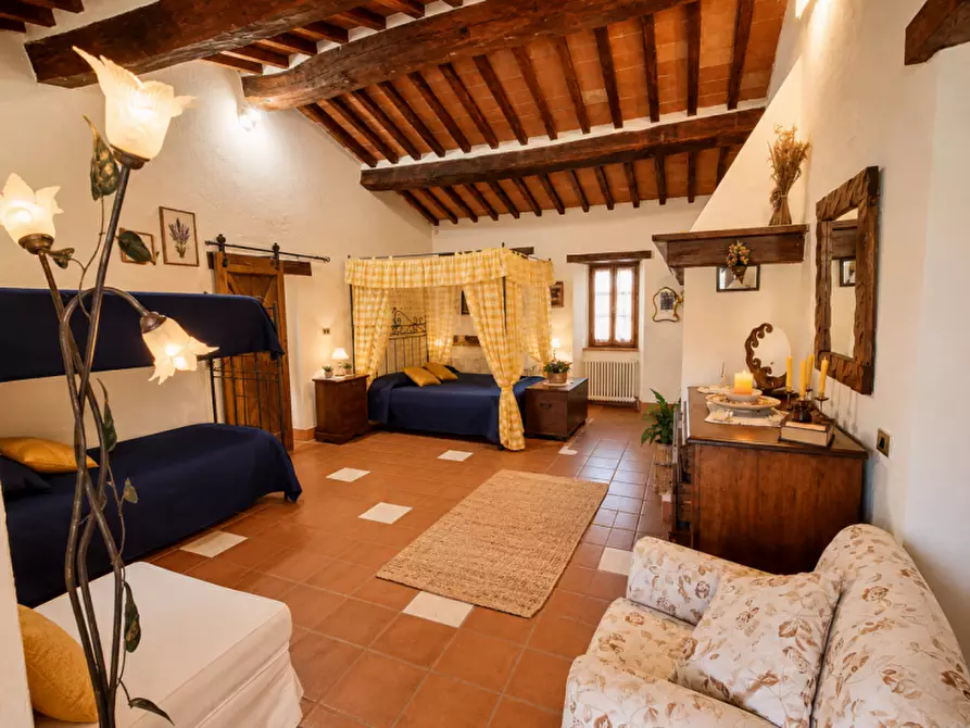 Immagine 18 di Rustico / casale in vendita  a Passignano Sul Trasimeno