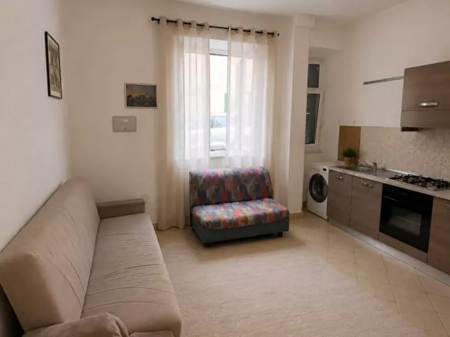Immagine 2 di Appartamento in vendita  in Via Cino da Pistoia a Roma