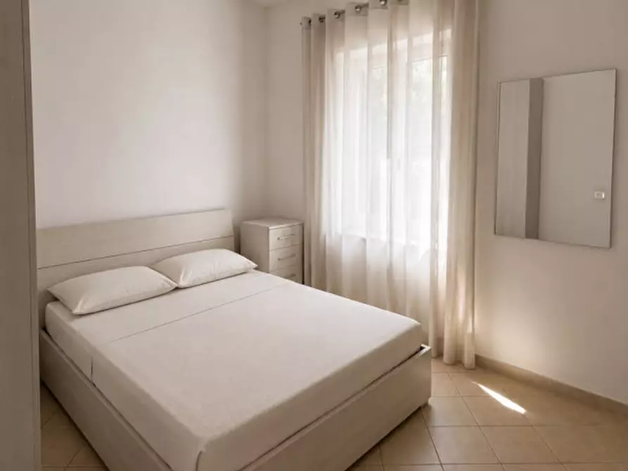 Immagine 3 di Appartamento in vendita  in Via Cino da Pistoia a Roma