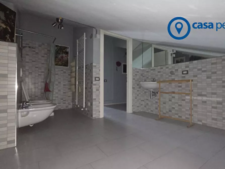 Immagine 10 di Ufficio in vendita  in Via Angeli a Rovigo