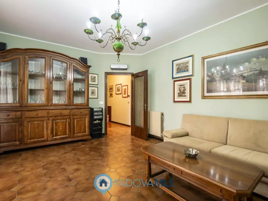 Immagine 1 di Appartamento in vendita  in Via Giovanni Battista Moroni a Abano Terme