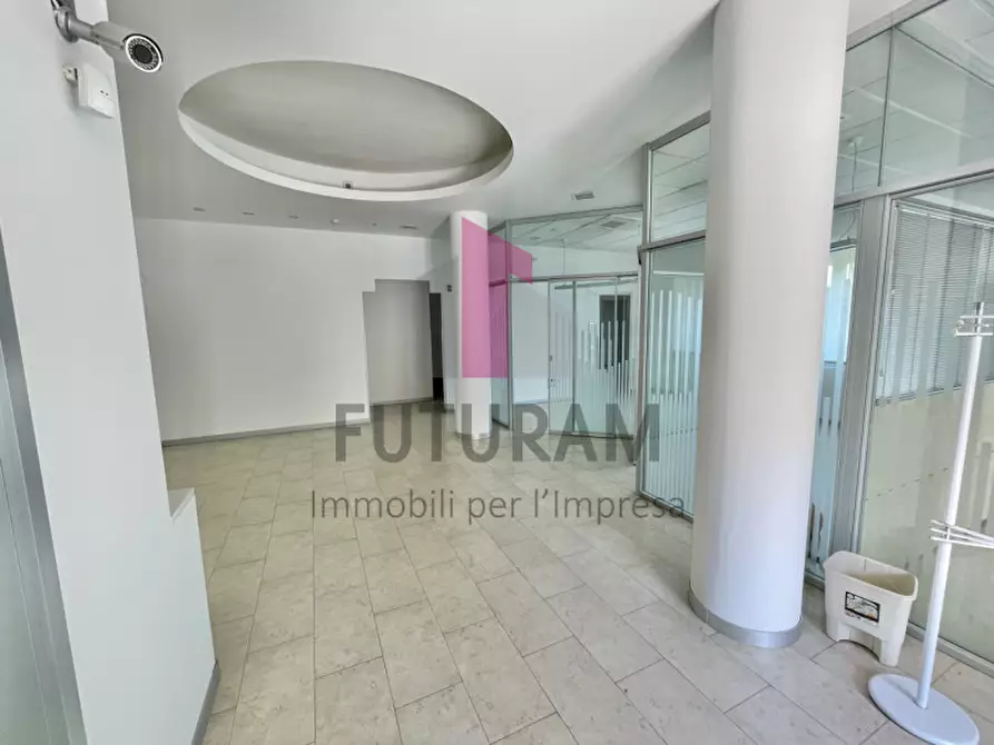 Immagine 3 di Ufficio in affitto  a Vicenza