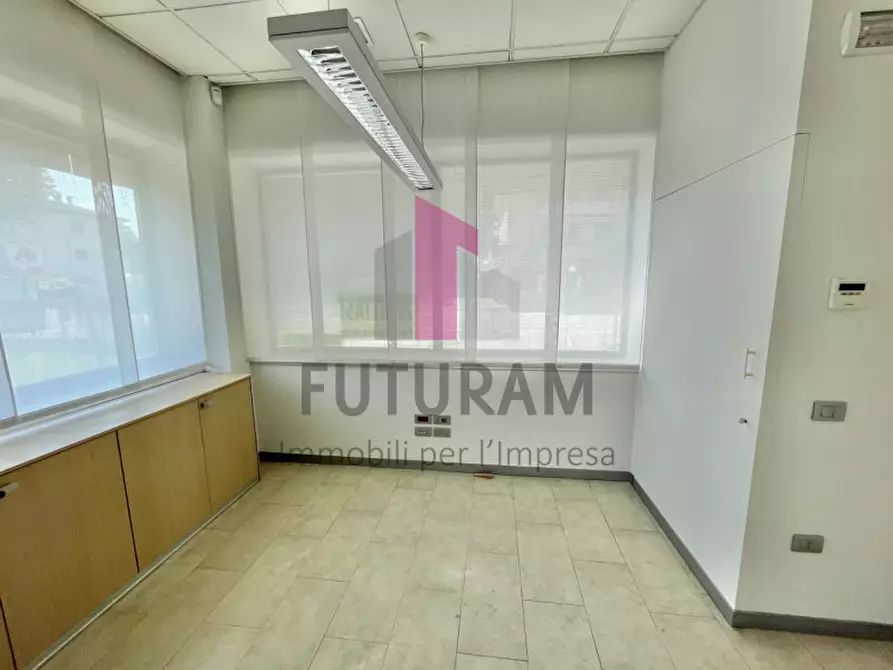 Immagine 8 di Ufficio in affitto  a Vicenza