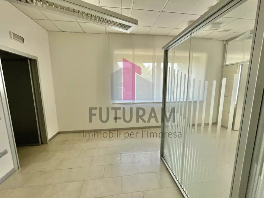 Immagine 20 di Ufficio in affitto  a Vicenza