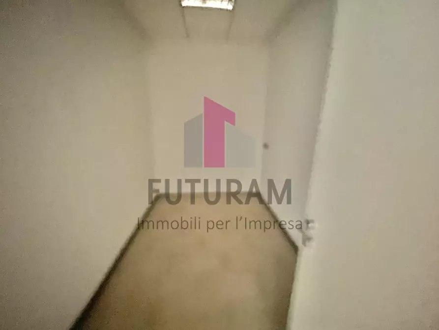 Immagine 33 di Ufficio in affitto  a Vicenza