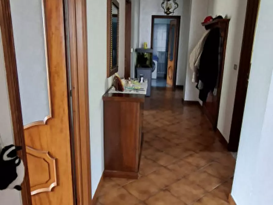 Immagine 2 di Appartamento in vendita  in Strada Valle Talloria a Grinzane Cavour