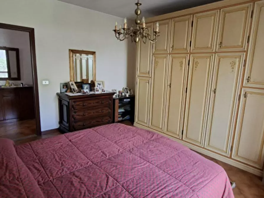 Immagine 7 di Appartamento in vendita  in Strada Valle Talloria a Grinzane Cavour