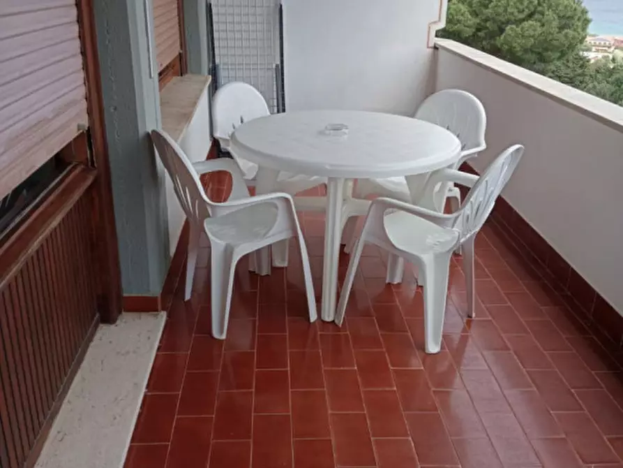 Immagine 2 di Appartamento in vendita  in Procchio a Marciana