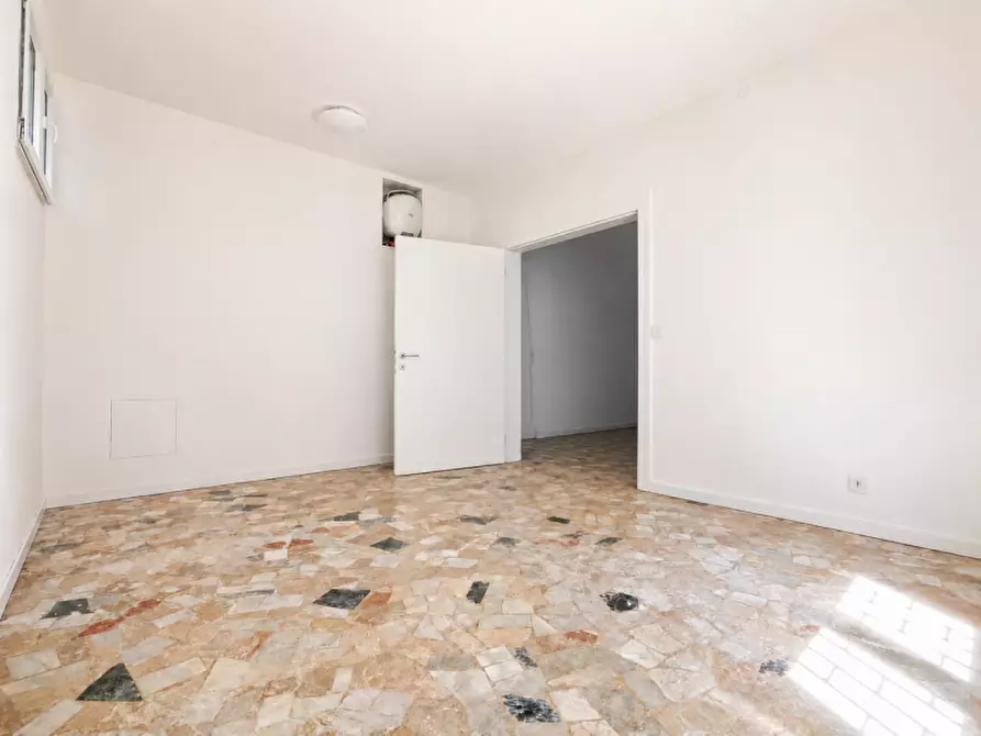 Immagine 6 di Appartamento in vendita  in Strada Del Cavalcavia, 42 a Vicenza