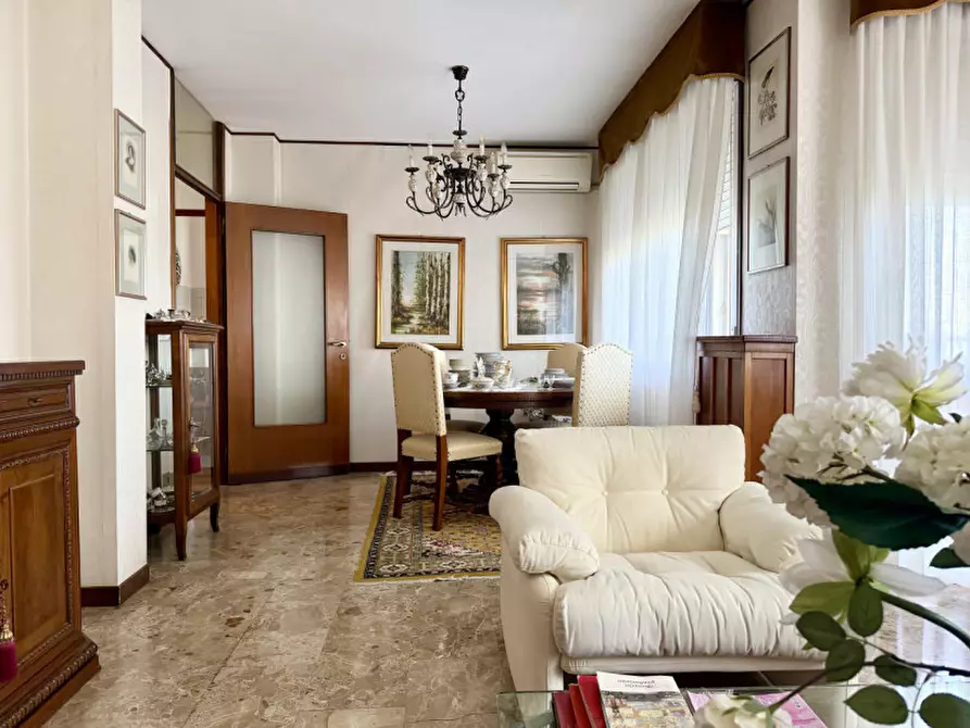 Immagine 4 di Appartamento in vendita  in Via Romagna a Castelfranco Veneto