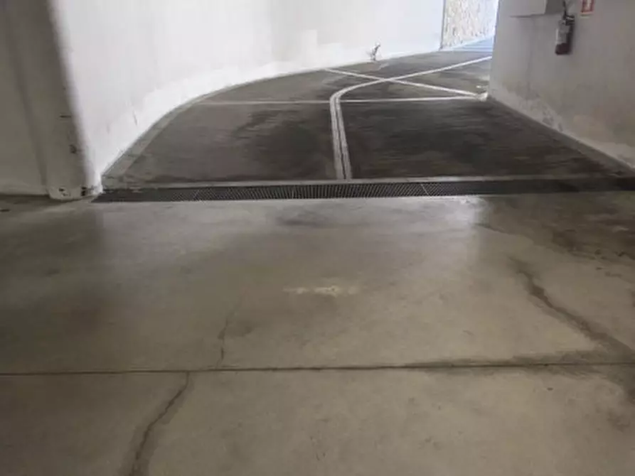 Immagine 3 di Garage in vendita  in VIA BONZETTI 46 a Padova