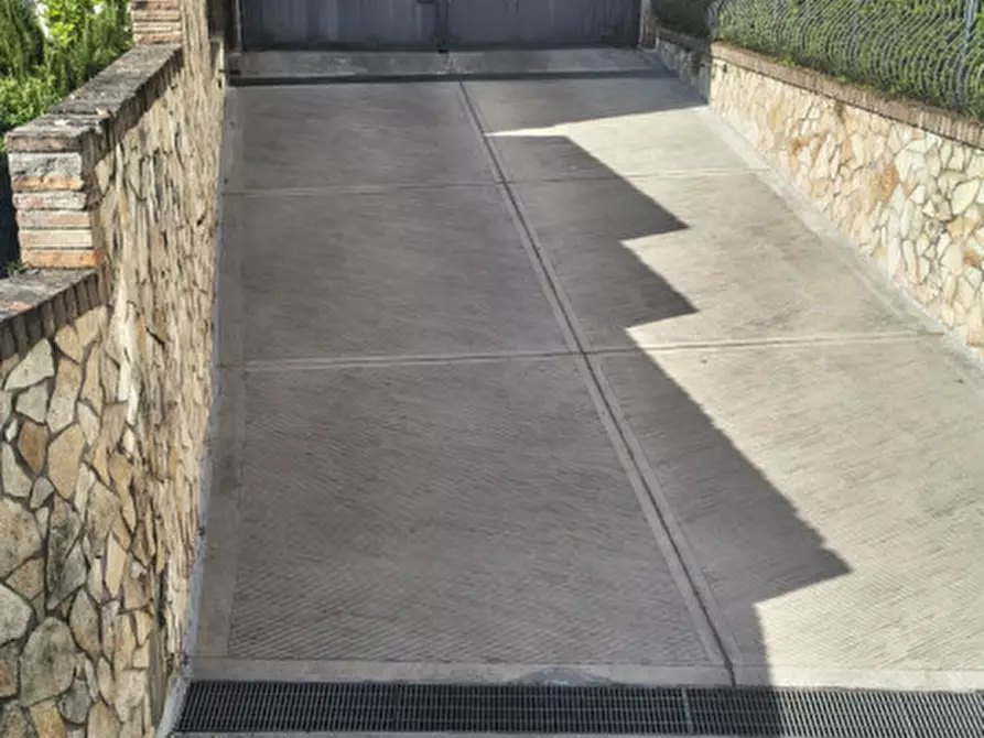 Immagine 5 di Garage in vendita  in VIA BONZETTI 46 a Padova