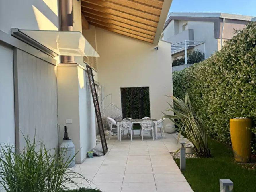 Immagine 5 di Casa bifamiliare in vendita  in Via Platone a Montegrotto Terme