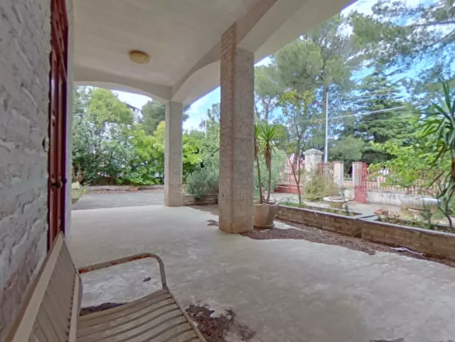 Immagine 19 di Villa in vendita  a Fasano