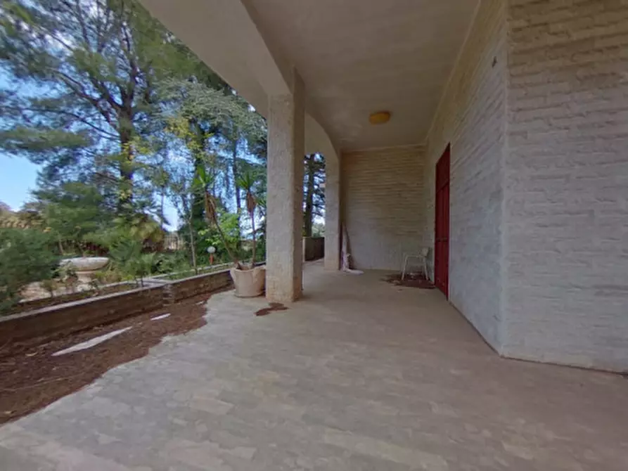 Immagine 21 di Villa in vendita  a Fasano