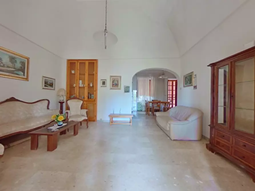 Immagine 25 di Villa in vendita  a Fasano