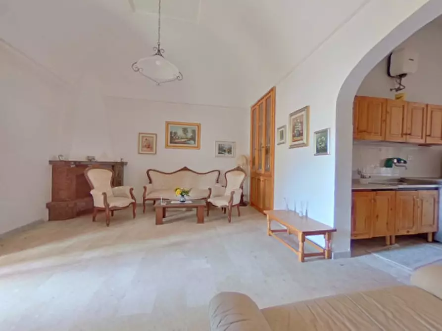 Immagine 26 di Villa in vendita  a Fasano